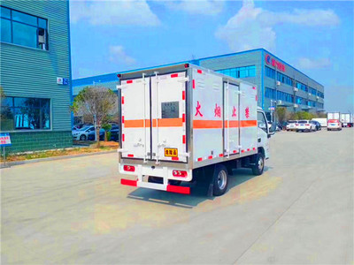 ?；愤\輸車選購指南 從丁烷運輸車到新款車型全解析